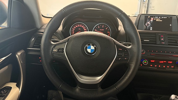 BMW 218d 12 of 29
