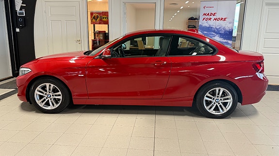 BMW 218d 5 of 29