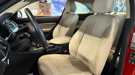 BMW 218d 13 of 29