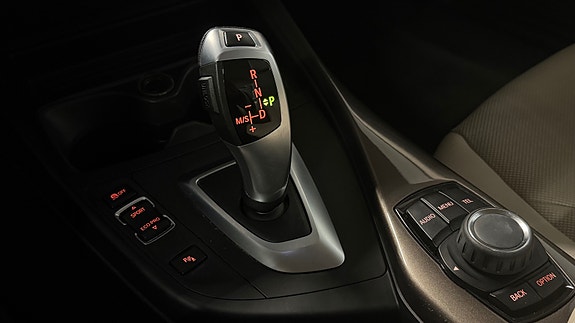 BMW 218d 18 of 29