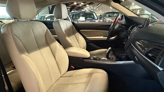 BMW 218d 14 of 29