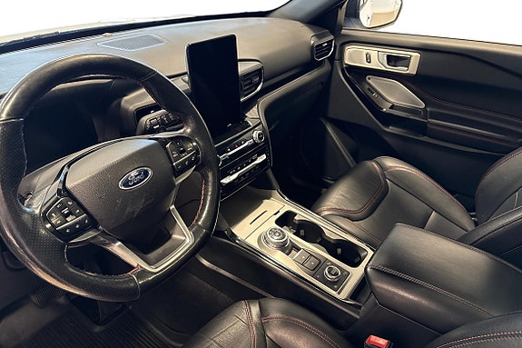 Ford Explorer 14 of 25