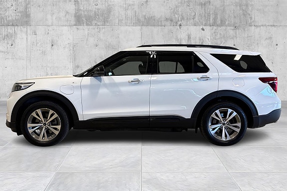 Ford Explorer 8 of 25
