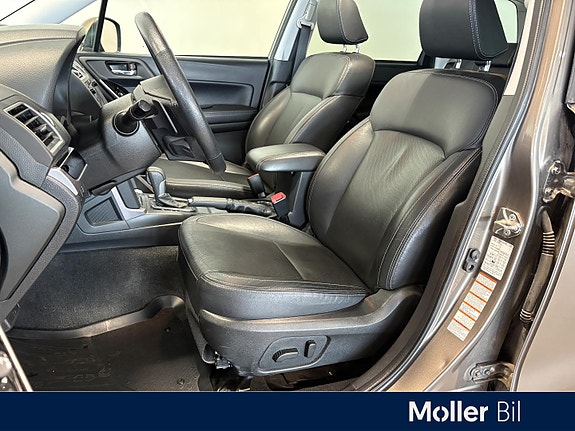 Subaru Forester 9 of 20