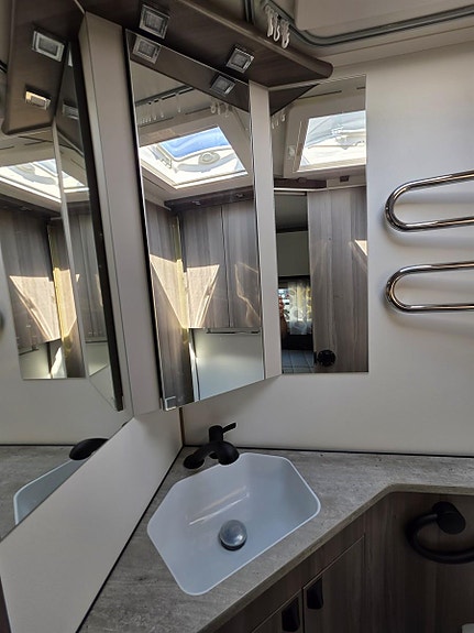 KABE ESTATE 520 XL 15 of 23