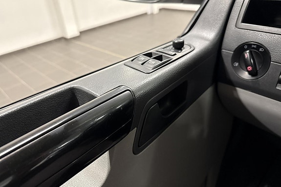 Volkswagen Transporter 17 of 24