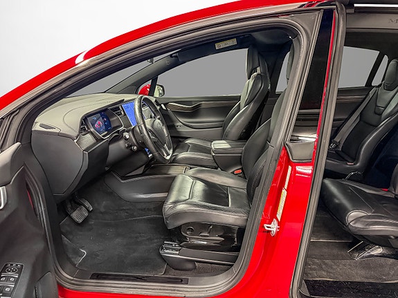 Tesla Model X 11 of 30