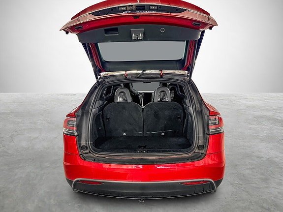 Tesla Model X 27 of 30