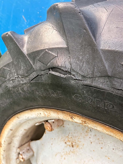 Ford 3000 14 of 14