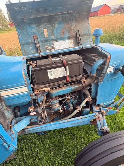 Ford 3000 10 of 14