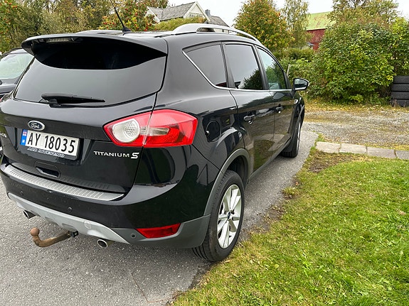 Ford Kuga 2 of 6