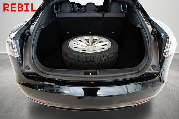 Tesla Model S 22 of 25