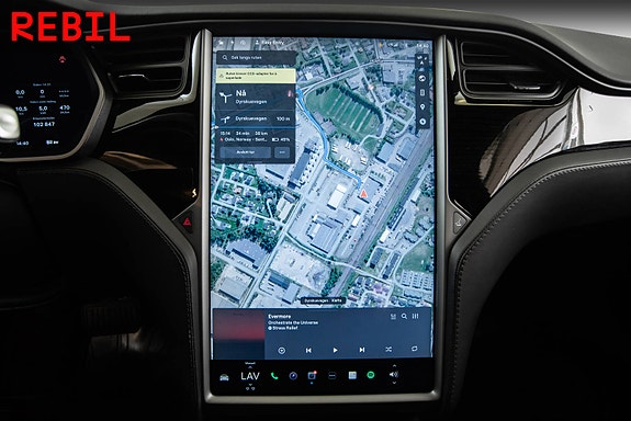 Tesla Model S 15 of 25