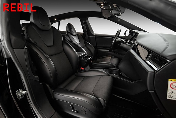Tesla Model S 21 of 25