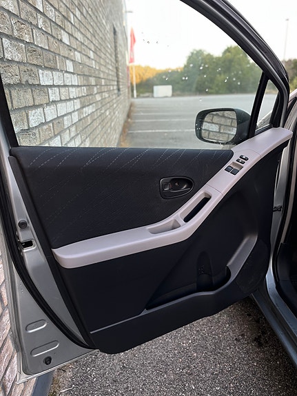 Toyota Yaris 22 of 30
