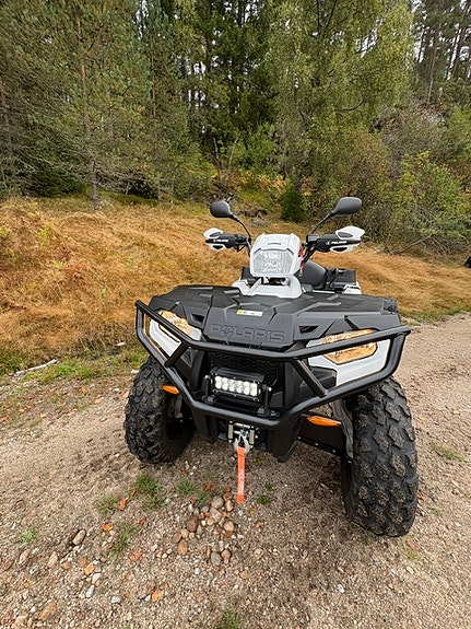 Polaris Sportsman X2 Quad 8 of 15