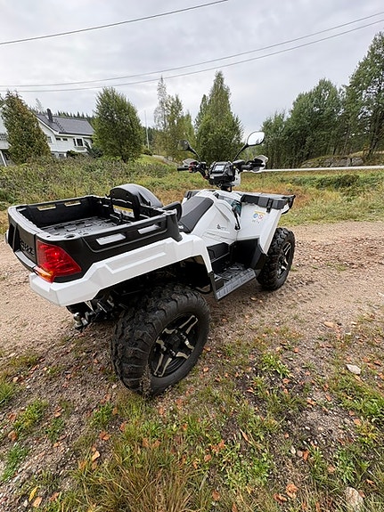 Polaris Sportsman X2 Quad 14 of 15
