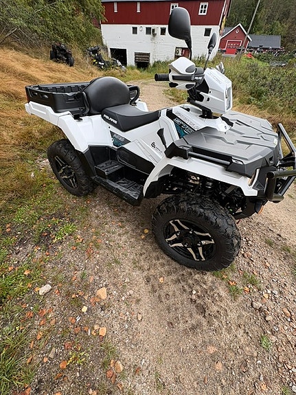 Polaris Sportsman X2 Quad 3 of 15