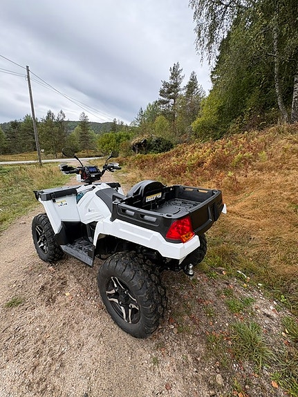 Polaris Sportsman X2 Quad 10 of 15
