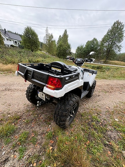 Polaris Sportsman X2 Quad 13 of 15