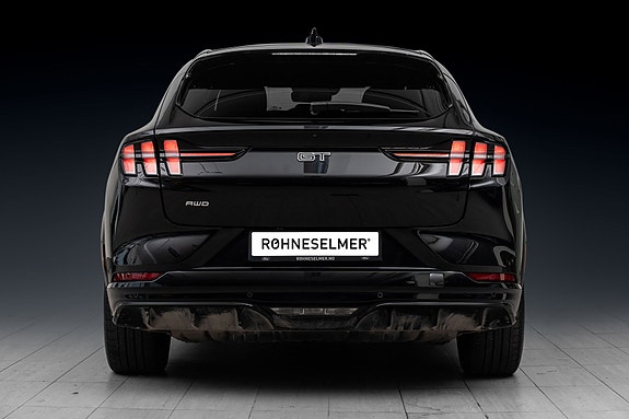 Ford Mustang Mach-E 8 of 30