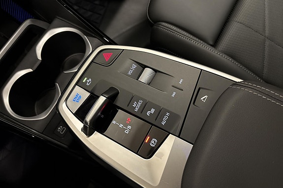 BMW iX1 18 of 22