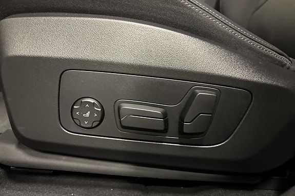 BMW iX1 16 of 22