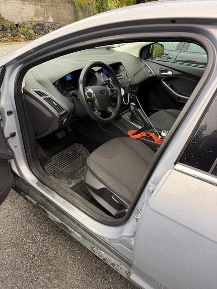 Ford Focus 7 of 13