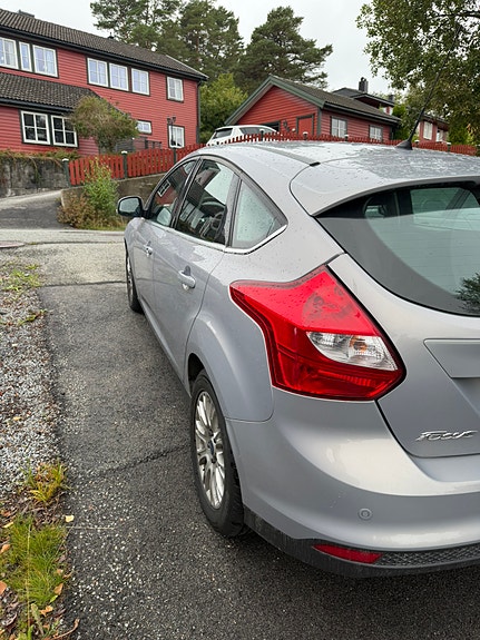 Ford Focus 5 of 13