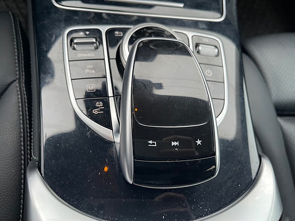 Mercedes-Benz GLC350 e 24 of 30