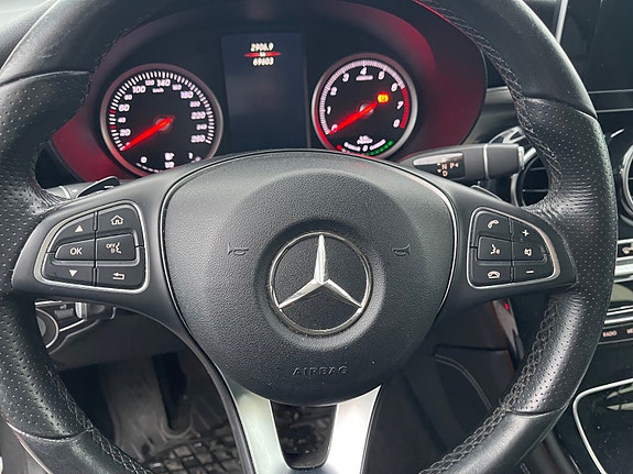 Mercedes-Benz GLC350 e 22 of 30