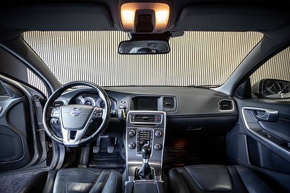 Volvo V60 17 of 27