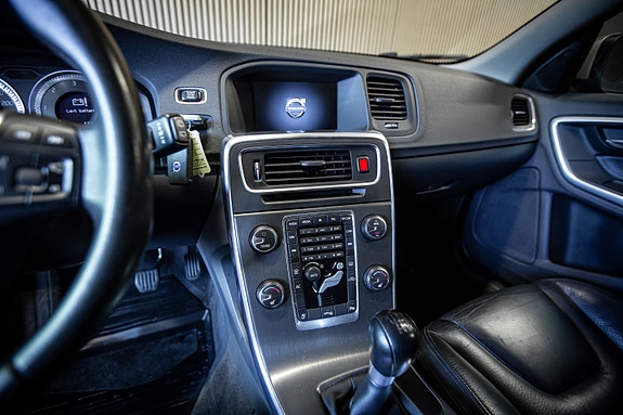 Volvo V60 23 of 27