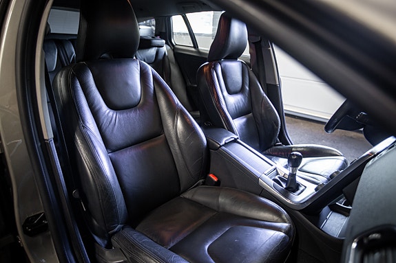 Volvo V60 14 of 27