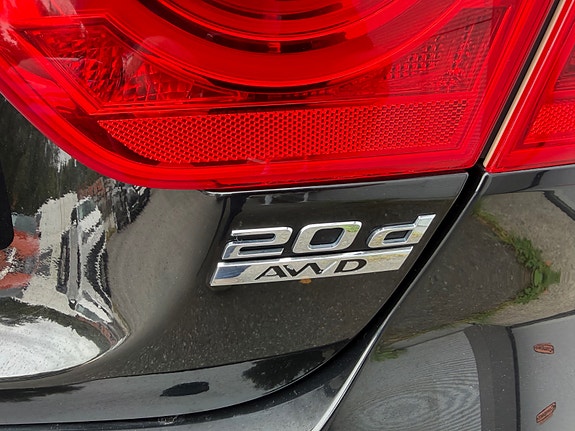Jaguar XE 15 of 30