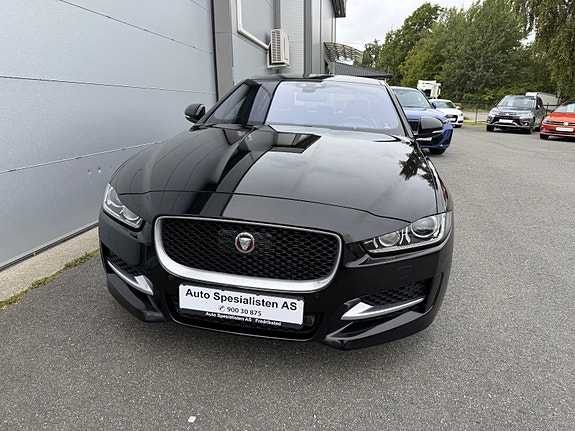 Jaguar XE 5 of 30