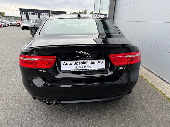 Jaguar XE 14 of 30