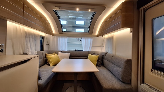 Adria Adora 593 UP Queenbed - Aldevarme 13 of 30