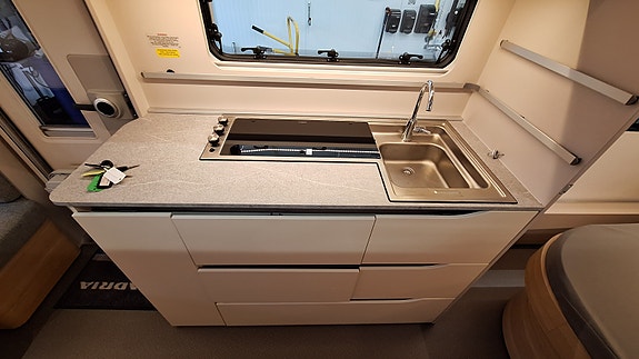 Adria Adora 593 UP Queenbed - Aldevarme 18 of 30