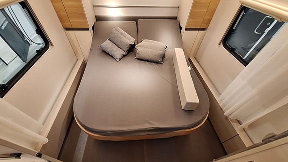Adria Adora 593 UP Queenbed - Aldevarme 27 of 30