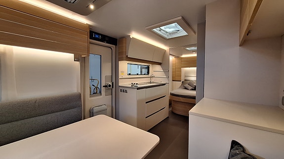 Adria Adora 593 UP Queenbed - Aldevarme 16 of 30