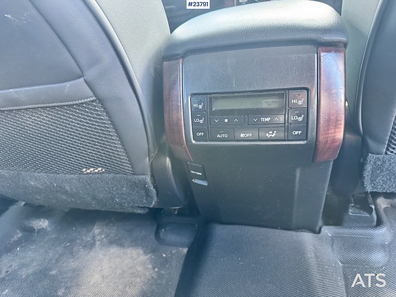 Toyota Land Cruiser 18 of 30