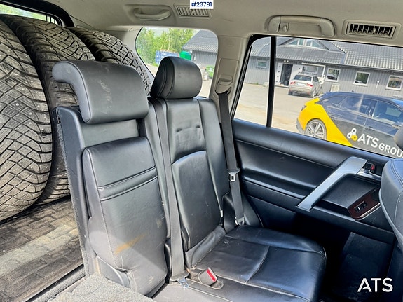 Toyota Land Cruiser 15 of 30