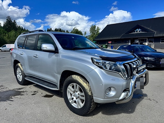 Toyota Land Cruiser 8 of 30