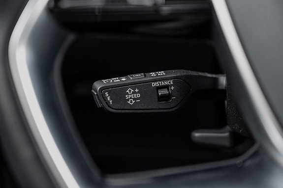 Audi e-tron 18 of 30