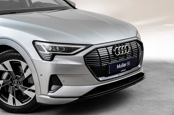 Audi e-tron 3 of 30