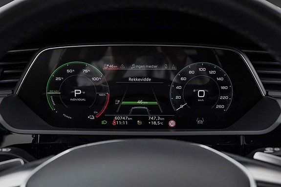 Audi e-tron 19 of 30