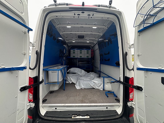 Volkswagen Crafter 17 of 17