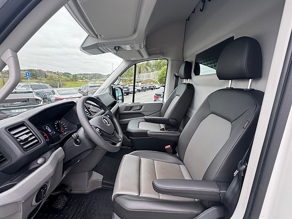 Volkswagen Crafter 13 of 17