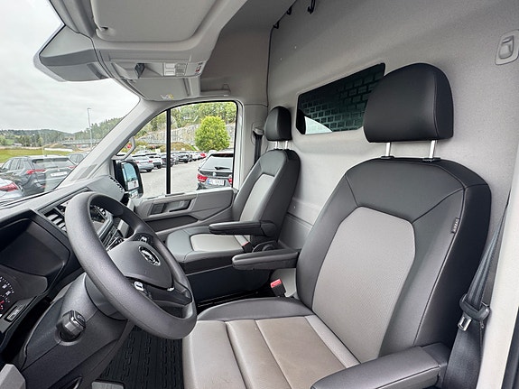 Volkswagen Crafter 12 of 17